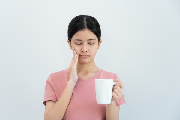 Dry Socket After Tooth Extraction: When To Seek Follow Up Care